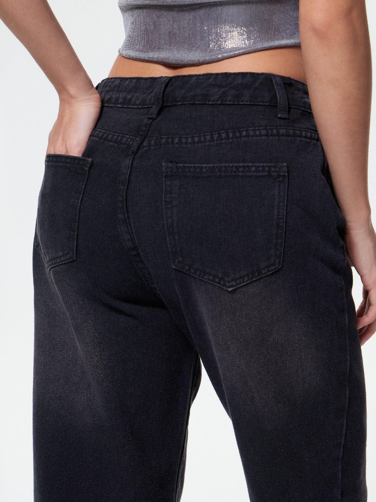 Pocket Design Blue Wash Boyfriend Jeans