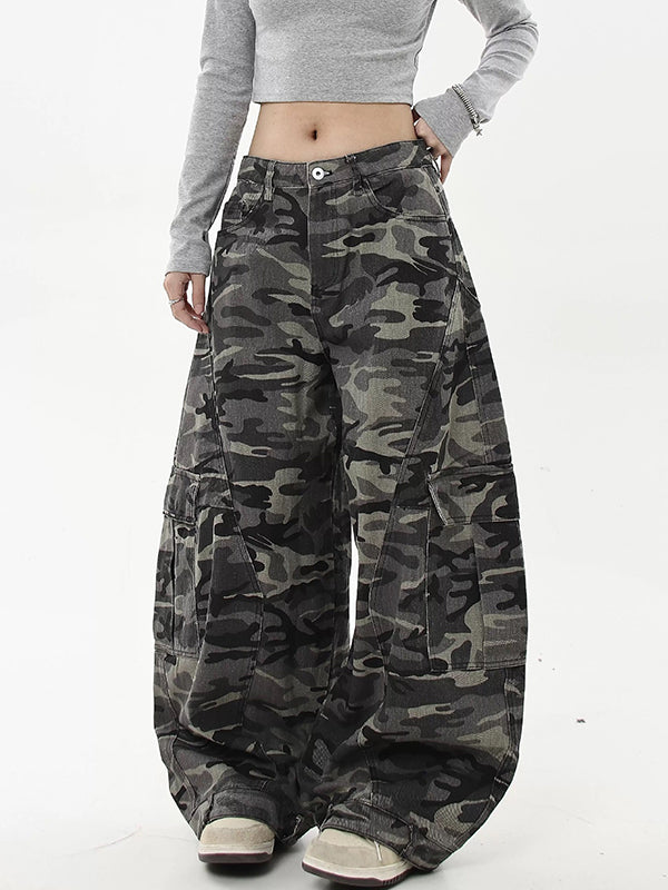 Vintage Multi-Pocket Camouflage Boyfriend Jeans